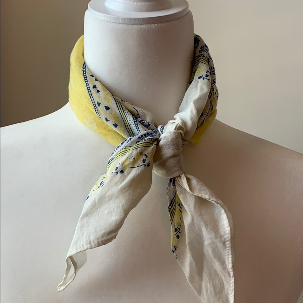Neck scarf